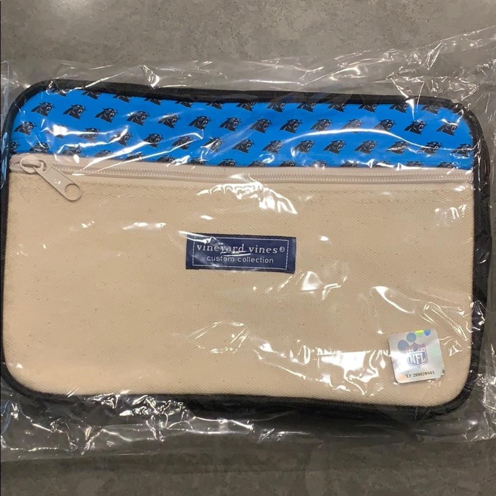 Vineyard Vines Custom Panthers Toiletry Bag *NWT*